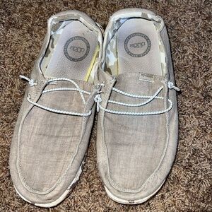 Size 9 Wendy Hey Dude